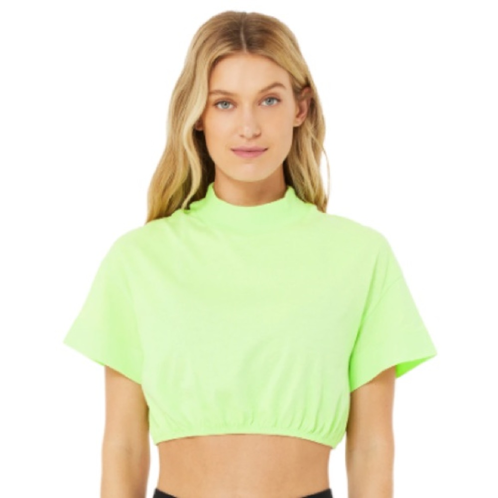 Alo Cropped Tee in Green